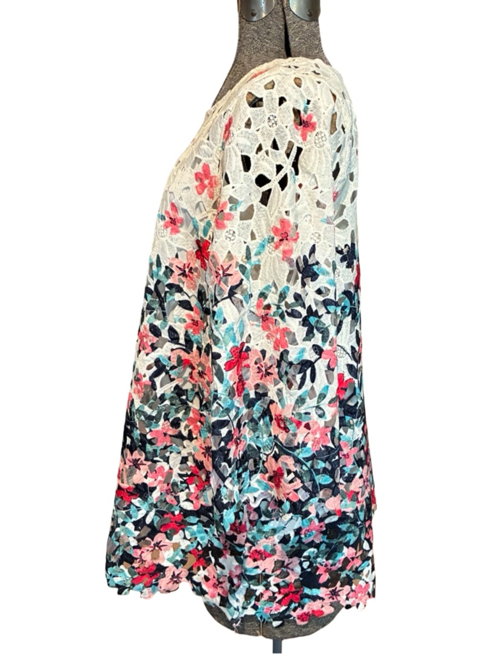 Charter Club floral lace top. EUC - Picture 5 of 9
